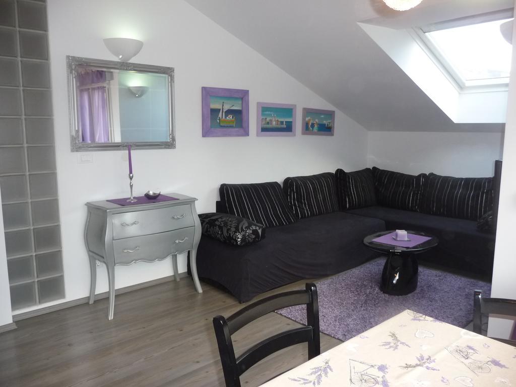 Apartment On Hvar Island ฮวาร์ ภายนอก รูปภาพ