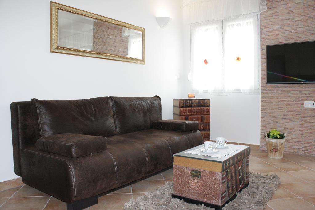 Apartment On Hvar Island ฮวาร์ ภายนอก รูปภาพ