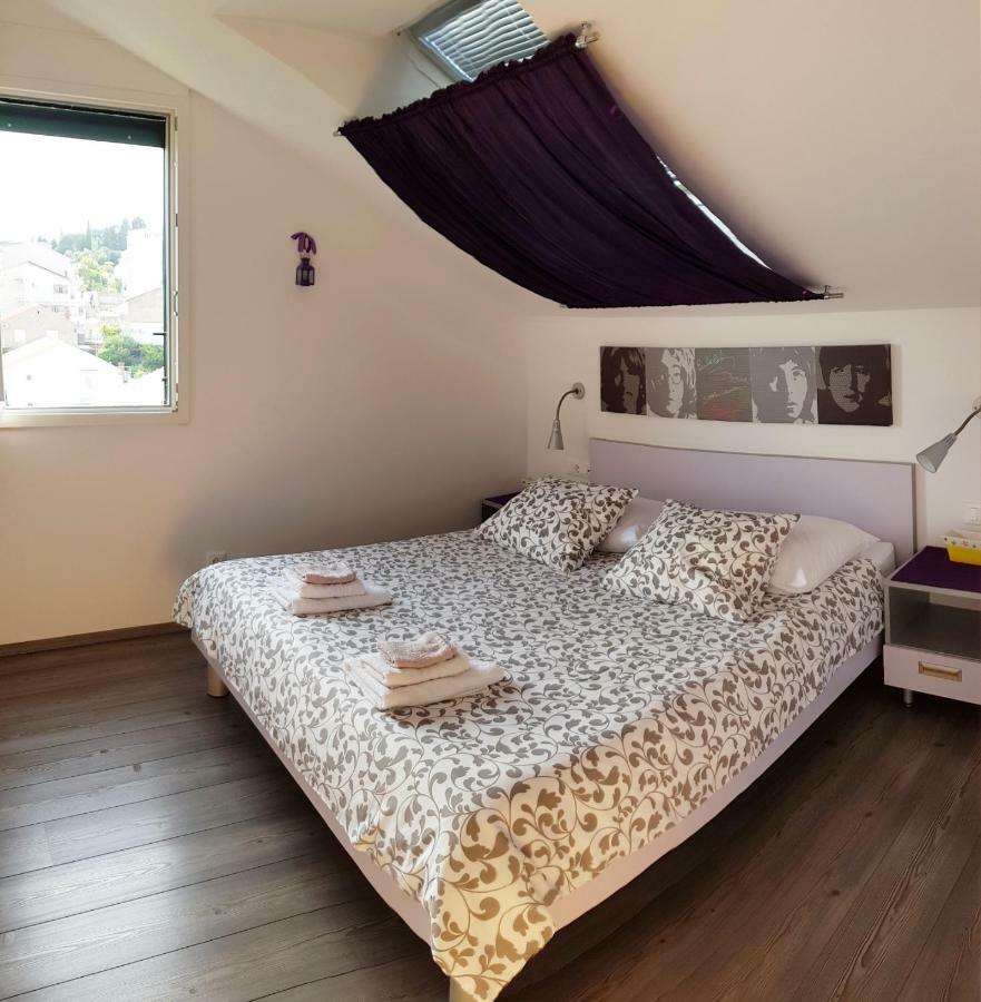 Apartment On Hvar Island ฮวาร์ ภายนอก รูปภาพ