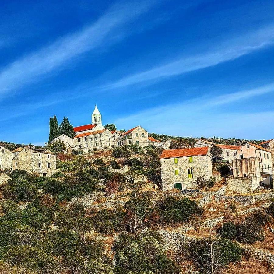 Apartment On Hvar Island ฮวาร์ ภายนอก รูปภาพ
