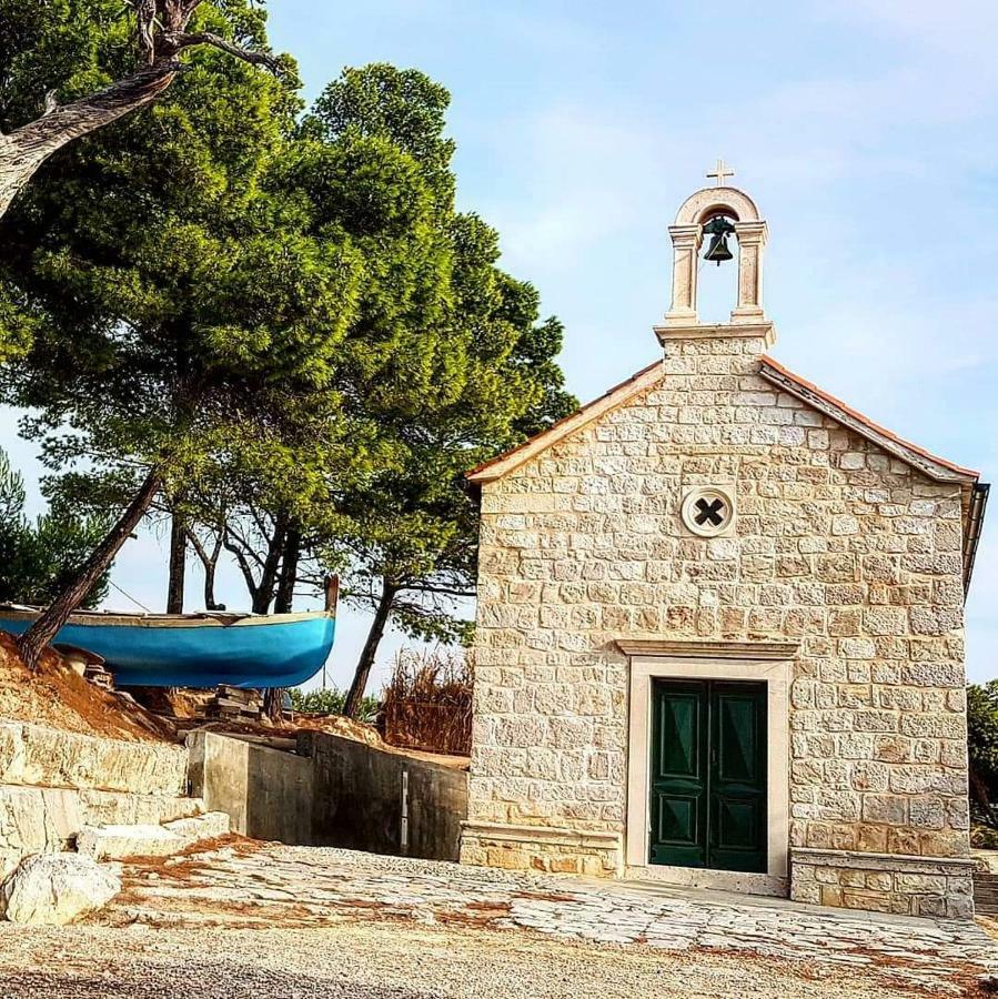 Apartment On Hvar Island ฮวาร์ ภายนอก รูปภาพ